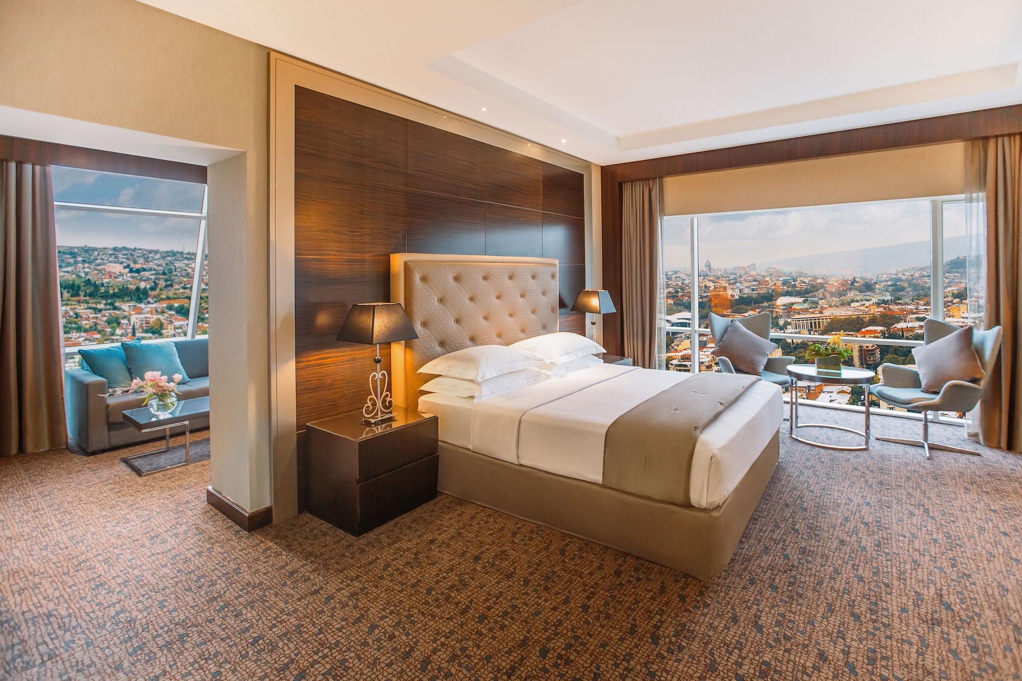 The Biltmore Tbilisi Hotel Luaran gambar Suite