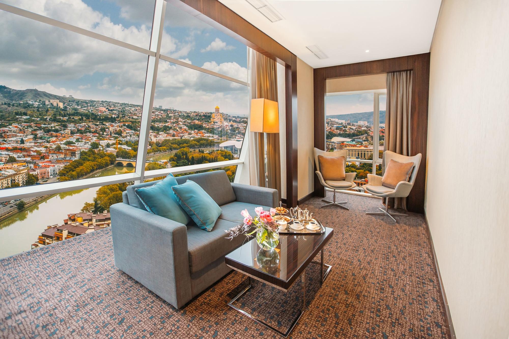 The Biltmore Tbilisi Hotel Luaran gambar Suite