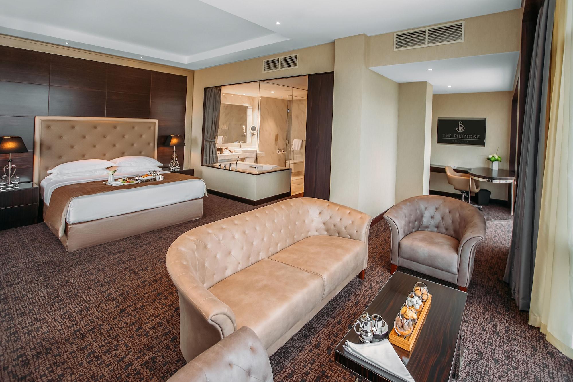 The Biltmore Tbilisi Hotel Luaran gambar Suite