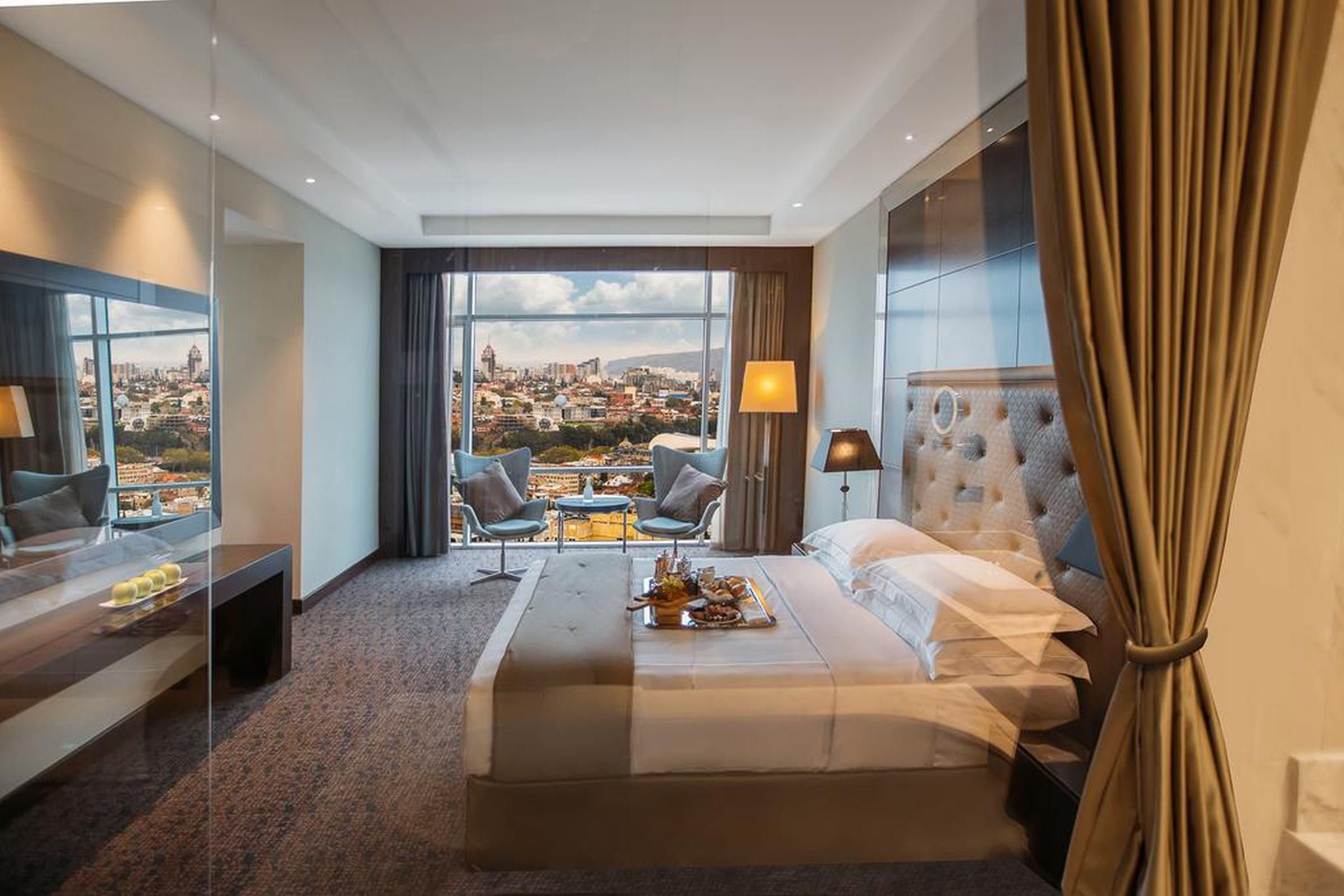 The Biltmore Tbilisi Hotel Luaran gambar Deluxe room