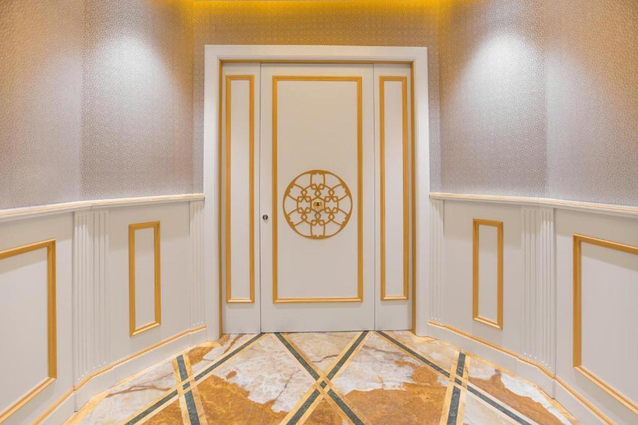 The Biltmore Tbilisi Hotel Luaran gambar Interior of a home