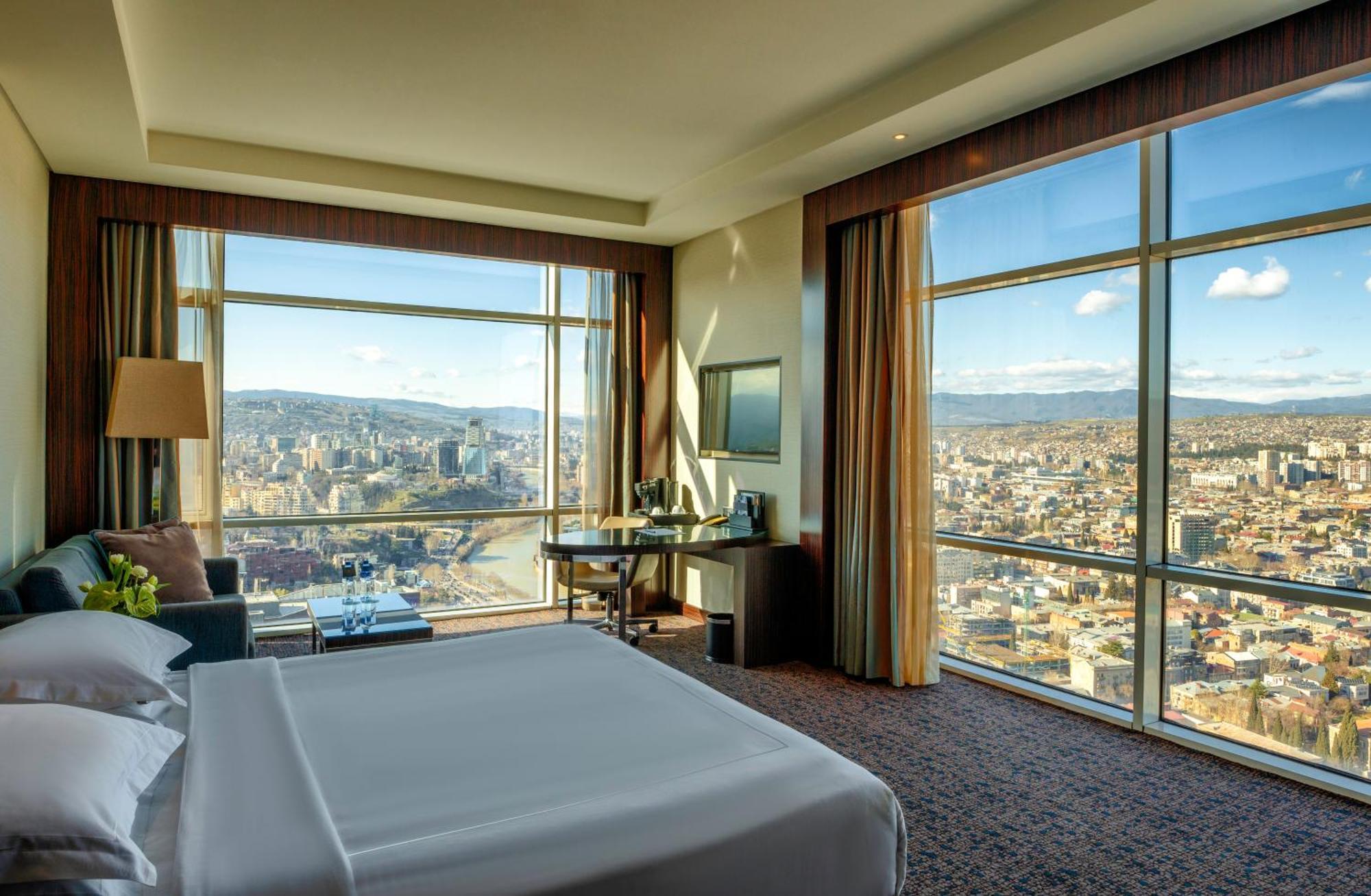 The Biltmore Tbilisi Hotel Luaran gambar Deluxe room