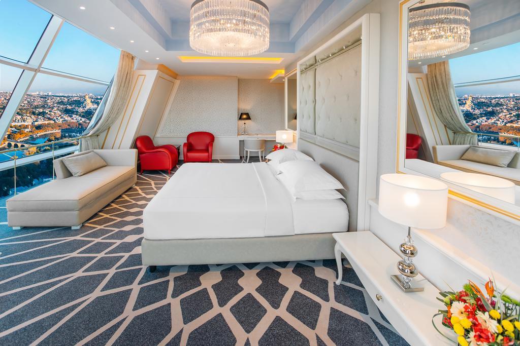 The Biltmore Tbilisi Hotel Luaran gambar Suite