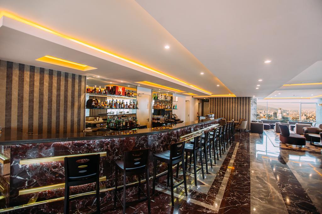 The Biltmore Tbilisi Hotel Luaran gambar The bar at the lobby