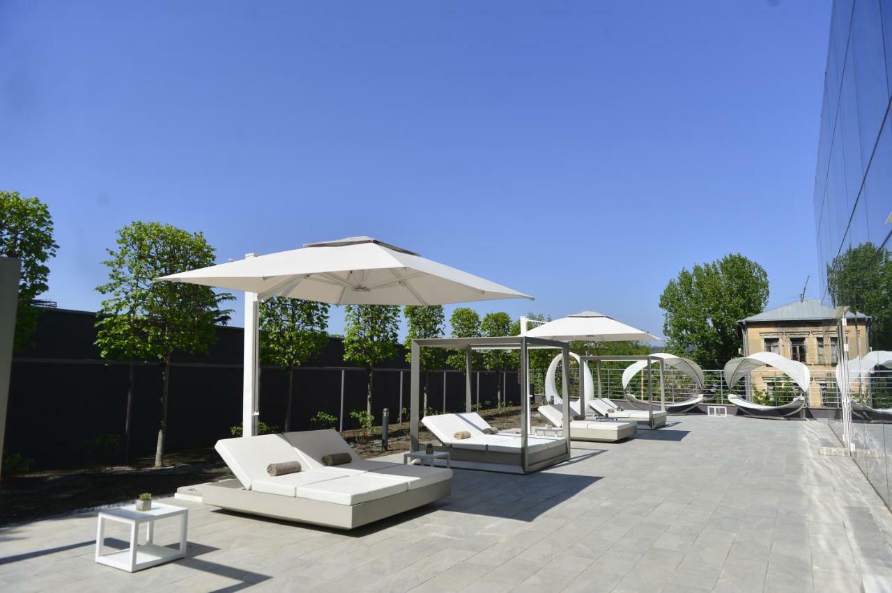 The Biltmore Tbilisi Hotel Luaran gambar The rooftop terrace