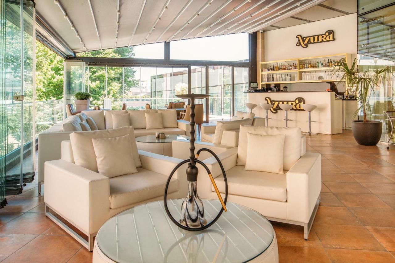 The Biltmore Tbilisi Hotel Luaran gambar A hookah in a lounge